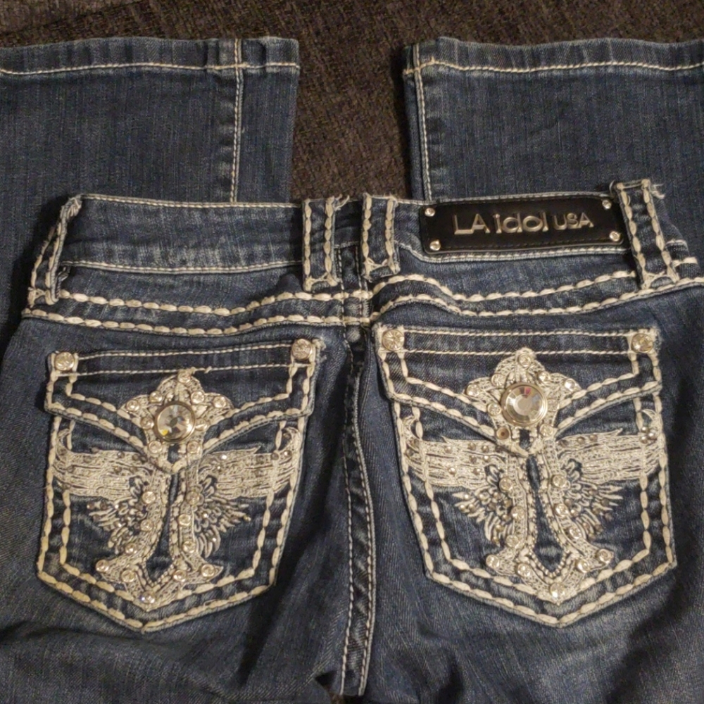 LA idol Jean's